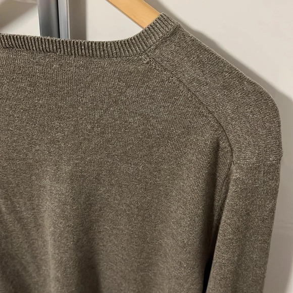 GUESS Men’s V-Neck Sweater Cotton, Size XL - Picture 6 of 9